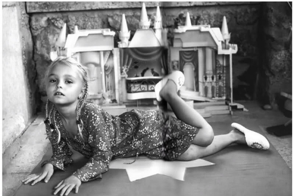 Cat de mare s-a facut fiica lui Johnny Depp! Lily Rose, criticata pentru cum se imbraca - FOTO