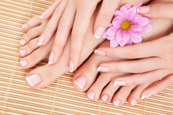 Trucuri esentiale pentru o pedichiura perfecta. 7 lucruri pe care nu trebuie sa uiti sa le faci