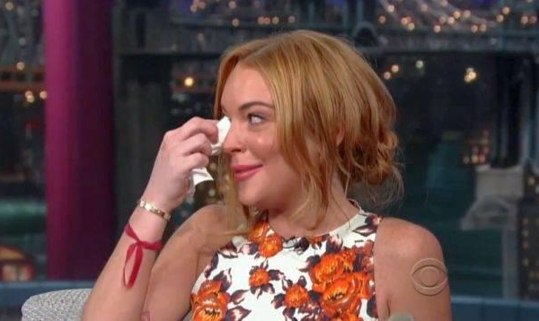 A ajuns sa planga! Cum a fost umilita Linsay Lohan in direct la tv - VIDEO A ajuns sa planga! Cum a fost umilita Linsay Lohan in direct la tv - VIDEO