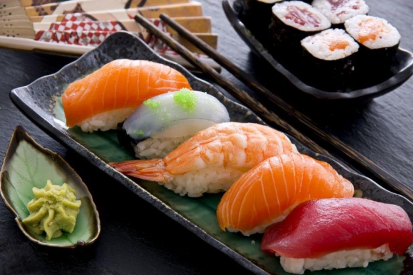 Multi evita acest tip de mancare, insa nu e cazul! 6 mituri despre sushi pe care trebuie sa le cunosti Multi evita acest tip de mancare, insa nu e cazul! 6 mituri despre sushi pe care trebuie sa le cunosti