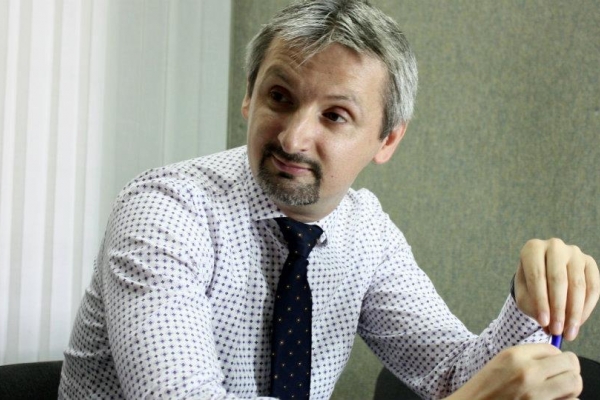 E mai ordonat, decat orice orice femeie. Uite ce garderoba impresionanta are Doru Petruti