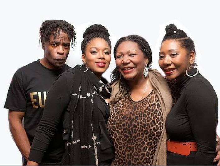 Atmosfera anilor \'80 resimtita din plin la concertul Boney M. Spectatorii nu s-au putut abtine si au dansat pe ritmuri disco - VIDEO
