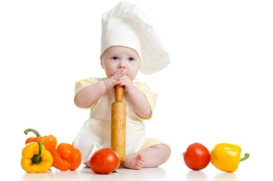 Cand incepem diversificarea alimentatiei la bebelusi si cum procedam Cand incepem diversificarea alimentatiei la bebelusi si cum procedam