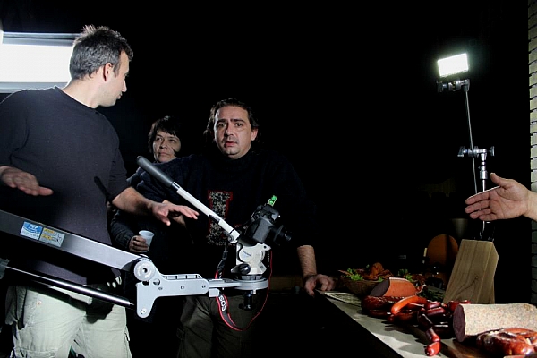 Le-ai mai vazut? Admira secvente din filmul Colectia de arome, prezentat la Cannes Le-ai mai vazut? Admira secvente din filmul Colectia de arome, prezentat la Cannes