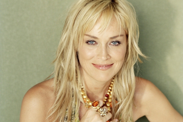 Cannes 2013. Sharon Stone pare sa nu imbatraneasca deloc: cum arata la 55 de ani Cannes 2013. Sharon Stone pare sa nu imbatraneasca deloc: cum arata la 55 de ani