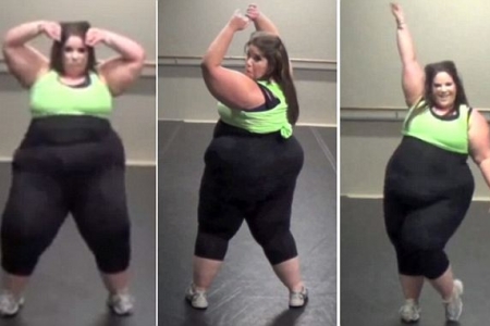 Are 158 de kilograme si face senzatie pe net. Danseaza de parca ar fi un star pop - VIDEO