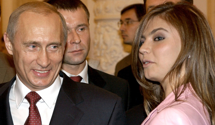 Alina Kabaeva, invitata la receptia lui Vladimir Putin. Gimnasta poarta inel de logodna? - FOTO