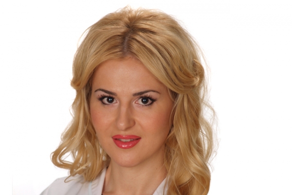 Cat costa buzele perfecte: Dr. Cristina Nichiforciuc iti spune totul despre acidul hialuronic