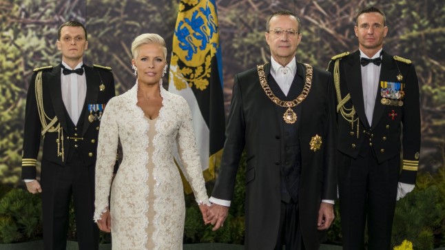 Sotia ambasadorului moldovean in Estonia, Nr.1 intr-un top al celor mai sclipitoare tinute - FOTO