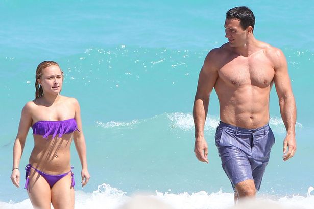 Nu l-a mai asteptat pe Klitschko! Hayden Panettiere, fermecatoare in rochie de mireasa - FOTO