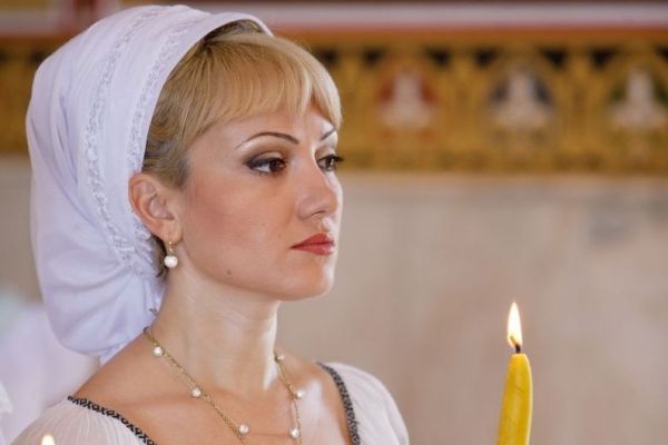 Bat clopote de nunta. Adriana Ochisanu a fost ceruta de nevasta