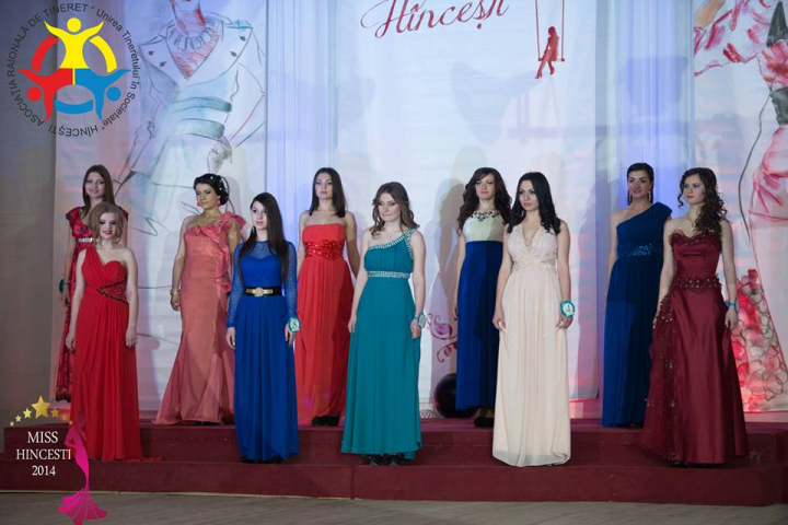 Ea este cea mai frumoasa fata din raion! Cum arata Miss Hancesti, in costum de baie - FOTO