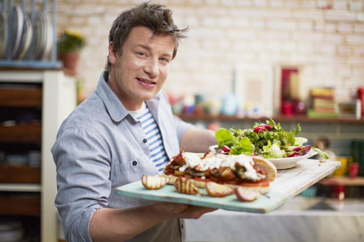 E cel mai cunoscut bucatar din lume. Vezi cum arata sotia si copiii lui Jamie Oliver - FOTO