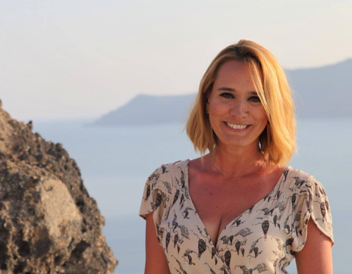 Andreea Esca, vedeta la un post TV din Franta: "La inceput nici nu mi-a venit sa cred." Andreea Esca, vedeta la un post TV din Franta: "La inceput nici nu mi-a venit sa cred."