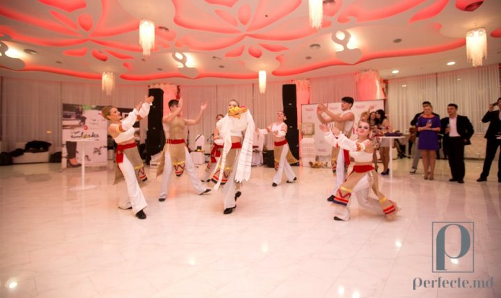 Au incins atmosfera la petrecerea perfecte 2 ani! Vezi dansurile trupei Free Dance - VIDEO Au incins atmosfera la petrecerea perfecte 2 ani! Vezi dansurile trupei Free Dance - VIDEO
