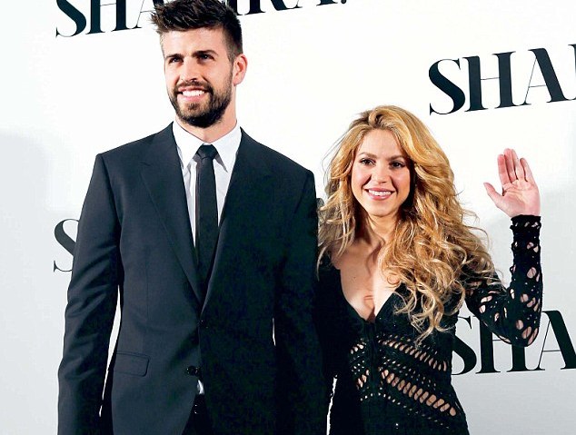 Shakira poarta o rochie de mireasa semnata de un designer roman: Iti place rochia din "Empire"? Shakira poarta o rochie de mireasa semnata de un designer roman: Iti place rochia din "Empire"?
