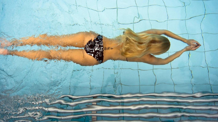 Lectie de sport: 10 beneficii ale inotului Lectie de sport: 10 beneficii ale inotului
