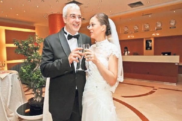 Au fost casatoriti 14 ani, dar au ajuns la cutite! De ce nu mai vorbeste Catalin Crisan cu sotia sa