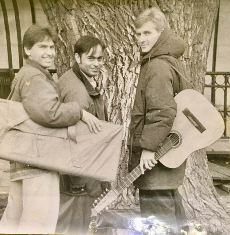 Tineri si nelinistiti. Pe cand Mihai Budurin avea par, iar Ion Rata ...