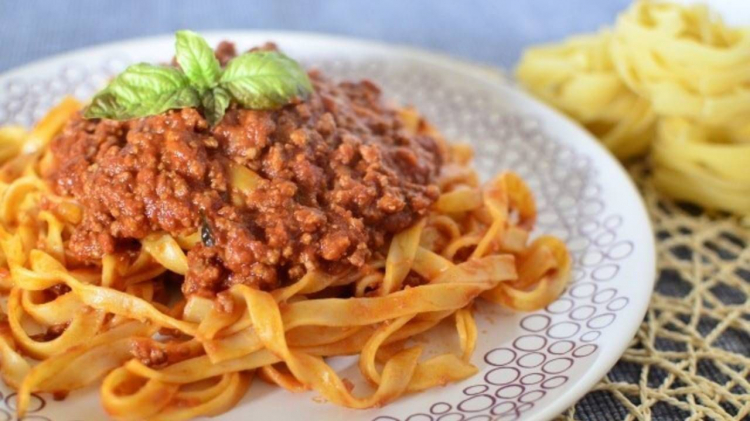 Câte calorii are spaghetele Bolognese?