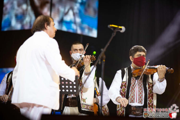 Dinastia Botgros Un Trio De Exceptie Ce Prestatie Au Avut Nicolae Corneliu Si Cristi In Acest An Pe Scena Palatului National Video