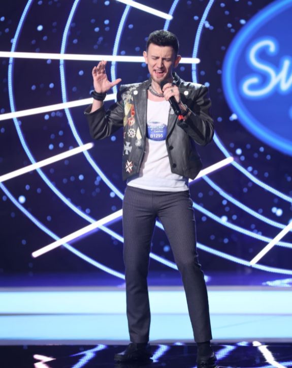 Emotiile l-au coplesit pe Daniel Svet la SuperStar! Dupa ce a cantat ...