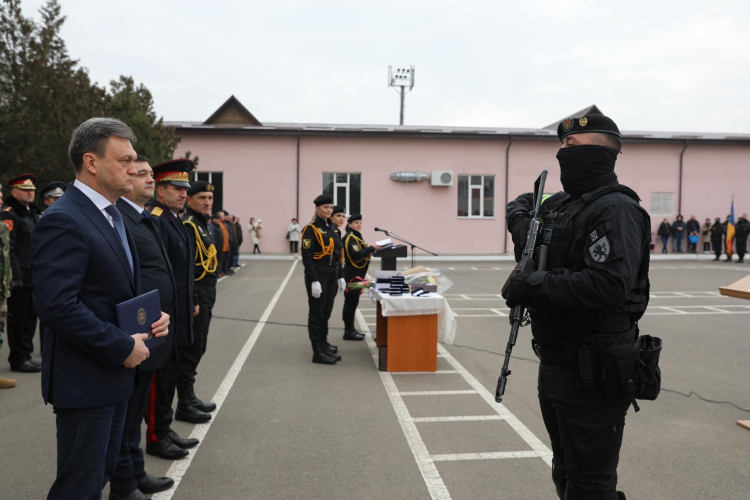 Brigada De Politie Cu Destinatie Speciala „Fulger” Sarbatoreste 32 De ...