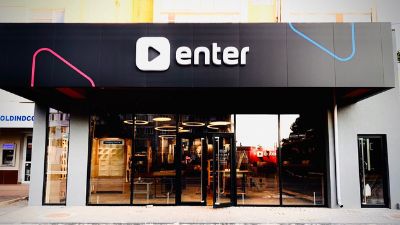 Oricine poate primi un cadou, doar procurand un produs Samsung din orice magazin Enter - VIDEO
