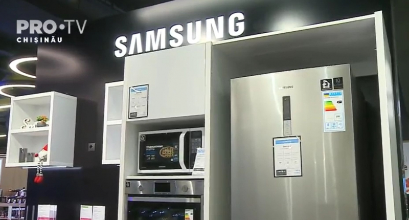 “Pentru ca dumneavostra ati ales un produs de la Samsung, noi am decis sa va oferim televizorul acesta cadou" - VIDEO