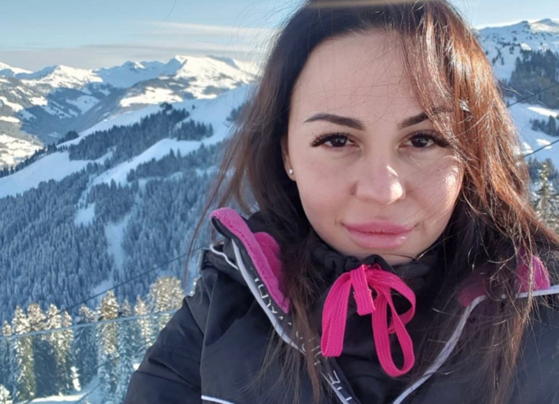 A fost o pasiune din copilarie, dezvoltata la Milano si pusa in practica la Frankfurt. Iulia Jovmir - moldoveanca care a reusit sa-si deschida propriul salon de frumusete in Europa. „Am ocazia si placerea sa muncesc cu femei frumoase, din diferite colturi ale lumii”. INTERVIU