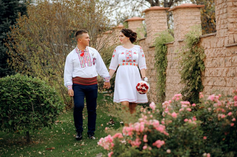 Si-a pierdut sotul la doua zile dupa ce si-au unit destinele, fiind insarcinata. Povestea Danielei Mitu pare rupta din filme, fericirea ei a durat putin, lasand un gust amar: „Am realizat ca trebuie sa traiesc pentru copilul nostru, caci el e dovada dragostei noastre.” INTERVIU DE SUFLET