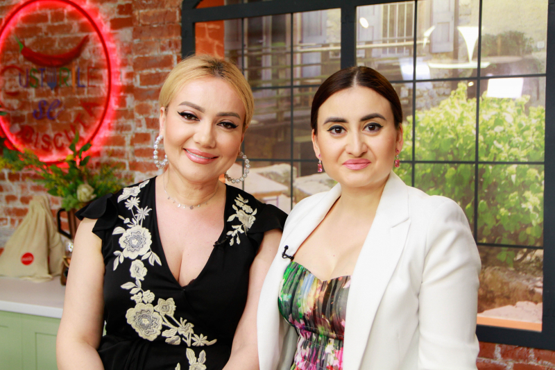 Batalia din bucatarie trebuie dusa la bun sfarsit, chiar daca rivalele sunt cumetre! Adriana Ochisanu si Corina Tepes se vor duela la Gusturile se Discuta - VIDEO