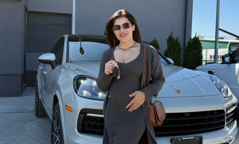 Campioană pe saltea, regină pe șosea! Află cât costă Porsche-ul Anastasiei Nichita - FOTO