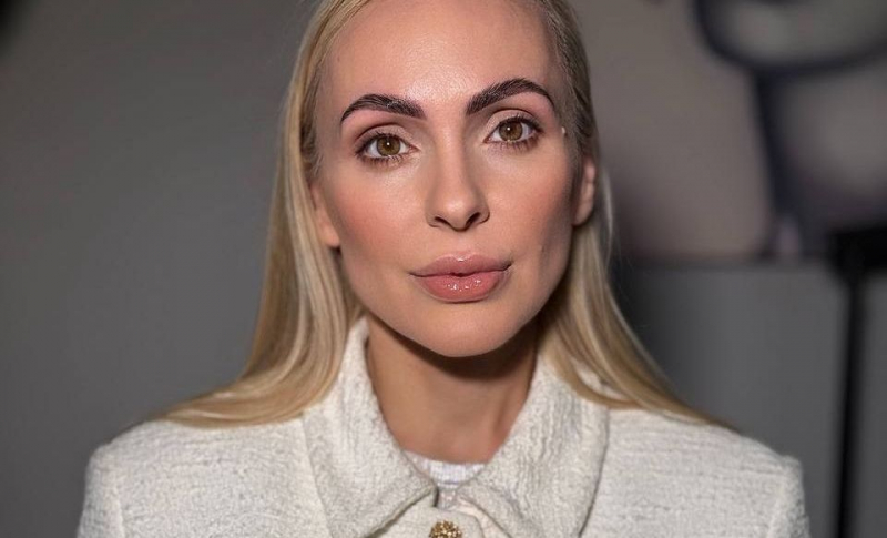 FASHION FRIDAY cu Xenia Bugneac: Tweedul, o revenire cu stil în 2025 - FOTO
