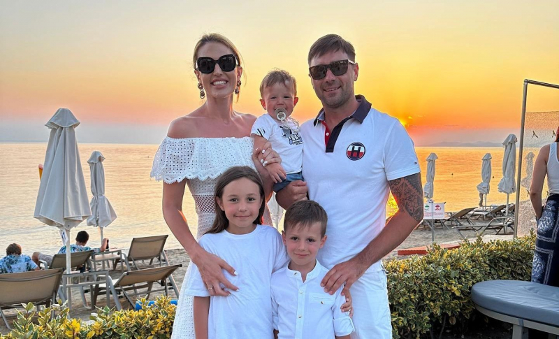 Unele vedete renunţă la mașini de lux şi aleg... bicicleta! Un astfel de exemplu este Tatiana Heghea. Cât de bine se descurcă ea și familia ei, dar şi ce poveste îi leagă de biciclete, află astăzi, la „O Seară Perfectă” - VIDEO