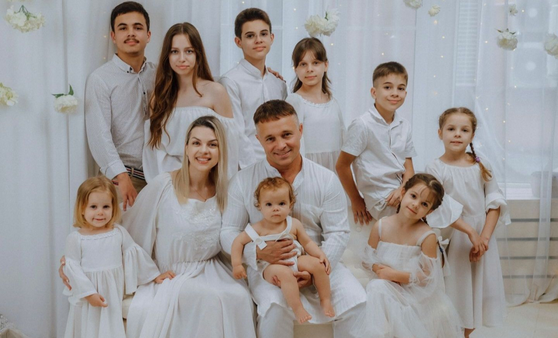 Cine e cel mai cuminte, dar și cel mai mâncăcios? Soții Marina și Teodor Cârnaț răspund sincer la cele mai amuzante întrebări de familie - VIDEO