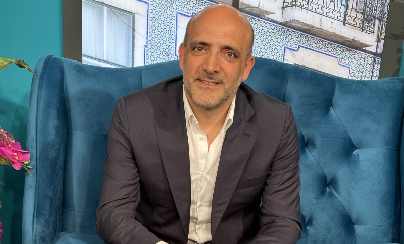Tot ce trebuie să știi despre implanturi de păr, operații estetice și cum scapi de dependența de alcool și droguri! Ensar Duman: „Vreau să deschid un centru de reabilitare și aici, în Moldova” - VIDEO
