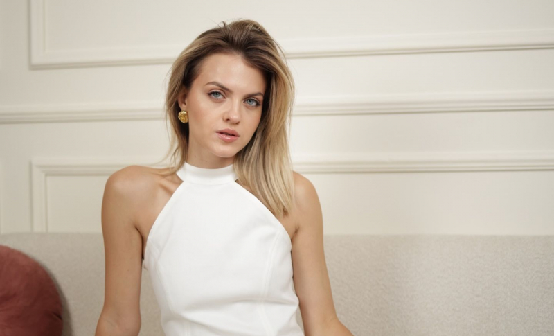 Lecție de stil de la Alina Carauș! Iată cum încălțămintea de petreceri poate deveni piesa-cheie din garderoba ta de zi cu zi - VIDEO