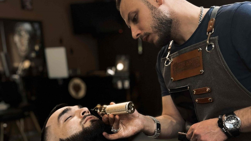Rețeaua Abram's Barbershop continuă să se extindă! Noua locație, modernă și bine echipată, este acum deschisă în sectorul Botanica - VIDEO