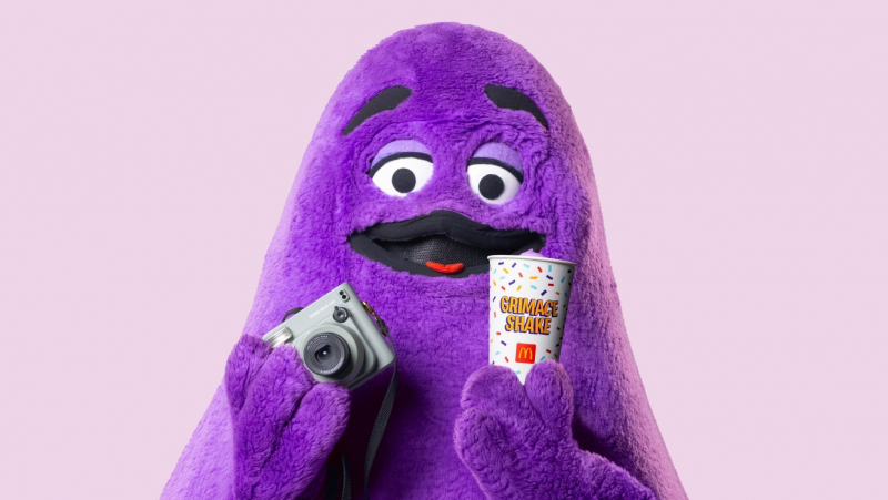 Cine este Grimace și de ce este sărbătorit cu un shake violet?