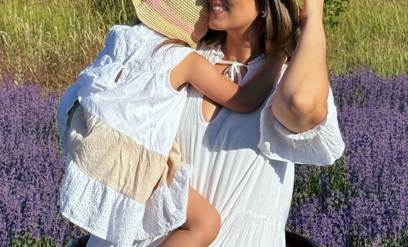 O celebră influenceriță s-a despărțit de tatăl fiicei sale. Anunțul a fost făcut chiar de ziua ei: „Nu se poate mai prost...” - FOTO