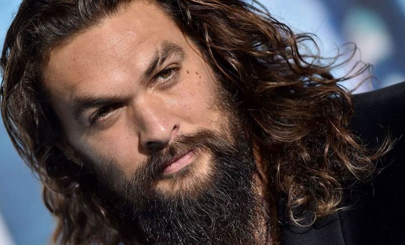 Jason Momoa, de nerecunoscut. Momentul în care actorul își dă jos barba după șase ani - VIDEO