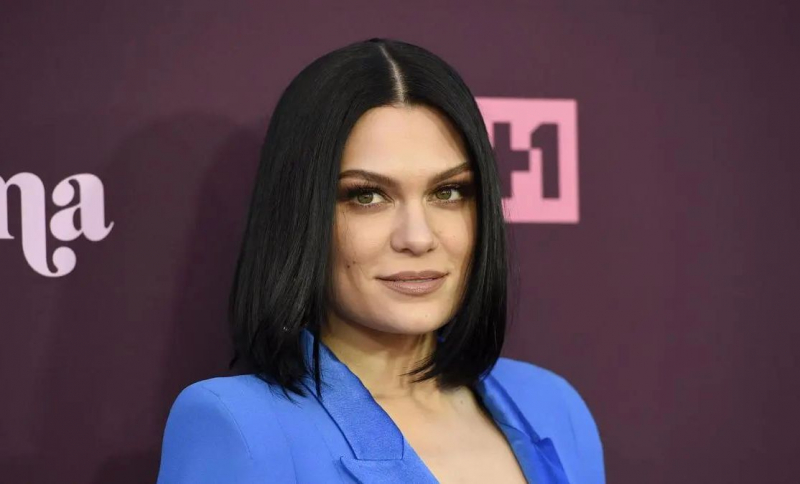 În ce stare se află acum Jessie J? Cântăreața a fost internată în spital cu o infecție pulmonară, la șase săptămâni după ce a fost operată de cancer la sân - FOTO