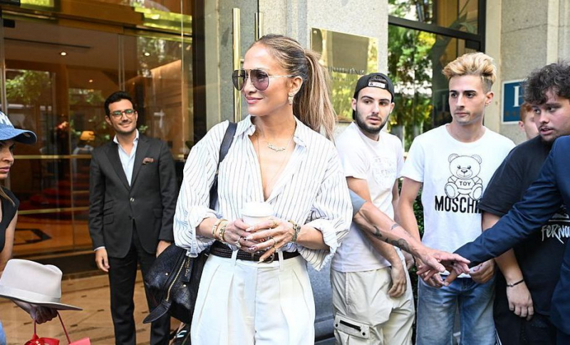 Reacția lui Jennifer Lopez când nu a fost lăsată să intre într-un magazin de lux din Istanbul. Ce i-a spus agentului de pază care a oprit-o