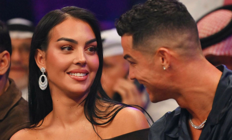 Cristiano Ronaldo a cerut-o în căsătorie pe partenera sa, Georgina Rodríguez. Cum arată inelul de logodnă - FOTO
