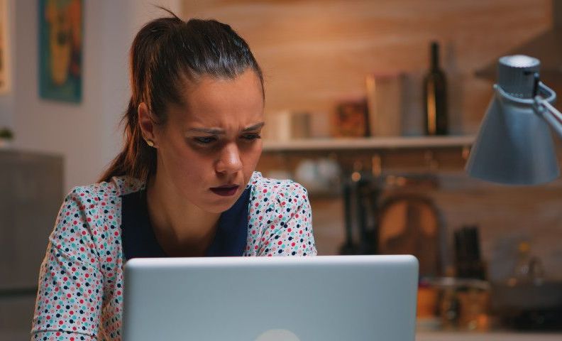 Ce a descoperit o femeie după ce și-a căutat soțul pe Google. Bărbatul a fost imediat arestat