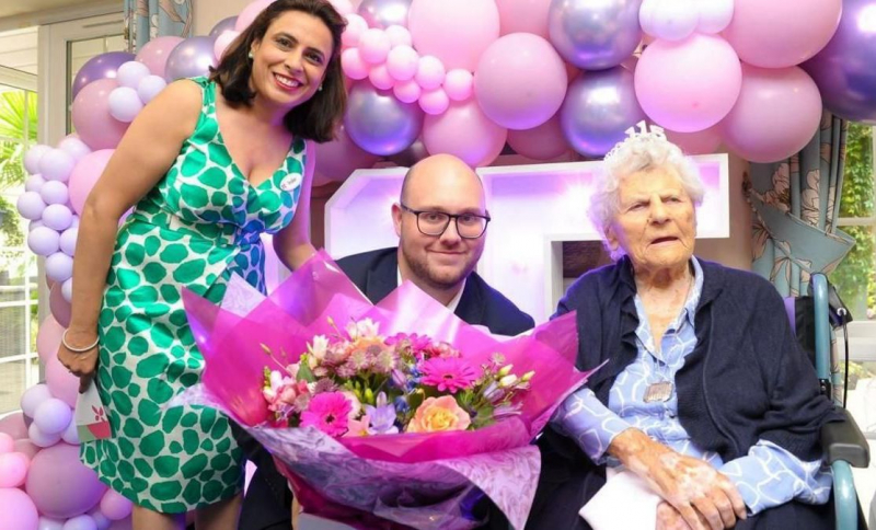Este cea mai în vârstă femeie din lume! Ethel Caterham a împlinit 116 ani - FOTO