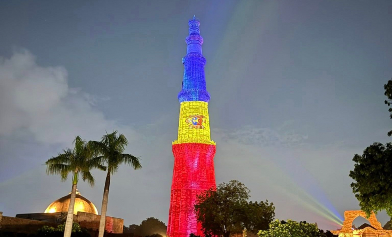 Omagiu de Ziua Independenței! Qutub Minar din India a fost iluminat în culorile drapelului Republicii Moldova - FOTO/VIDEO