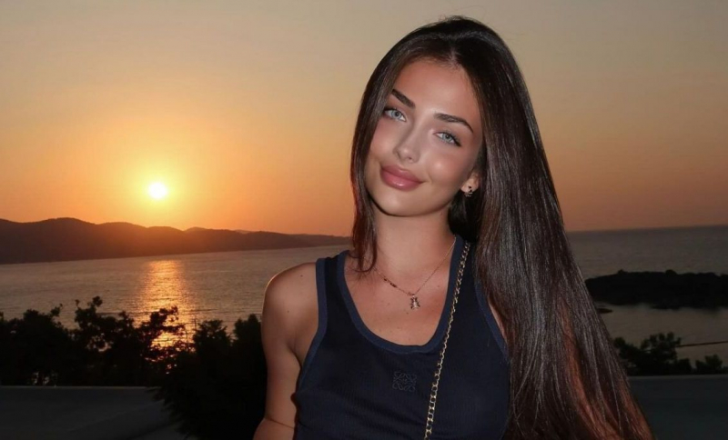 Lux și opulență! Andreea Bostanica s-a mutat în casa de milioane, iar garderoba reginei TikTok-ului e demnă de un fashion icon - VIDEO