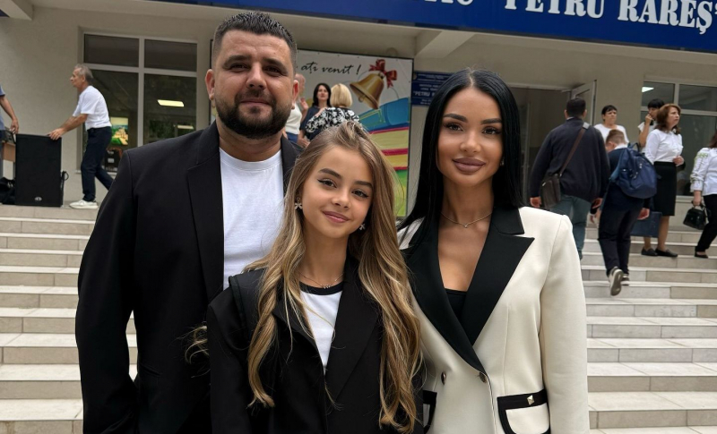 Emoții și flori în mâini! Vedetele și-au însoțit copiii cu zâmbete, dar și lacrimi în prima zi de școală - FOTO/VIDEO